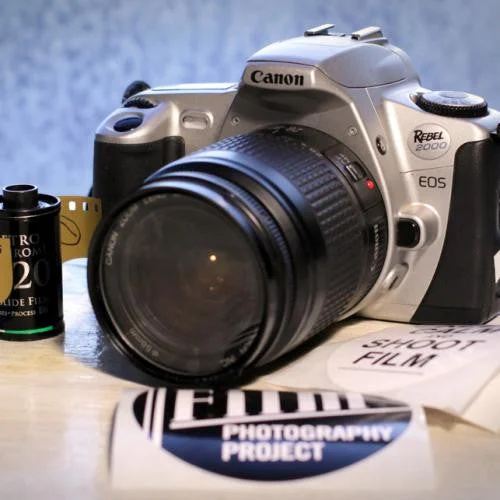 35mm Film Camera - Canon Rebel 2000 SLR (Vintage)