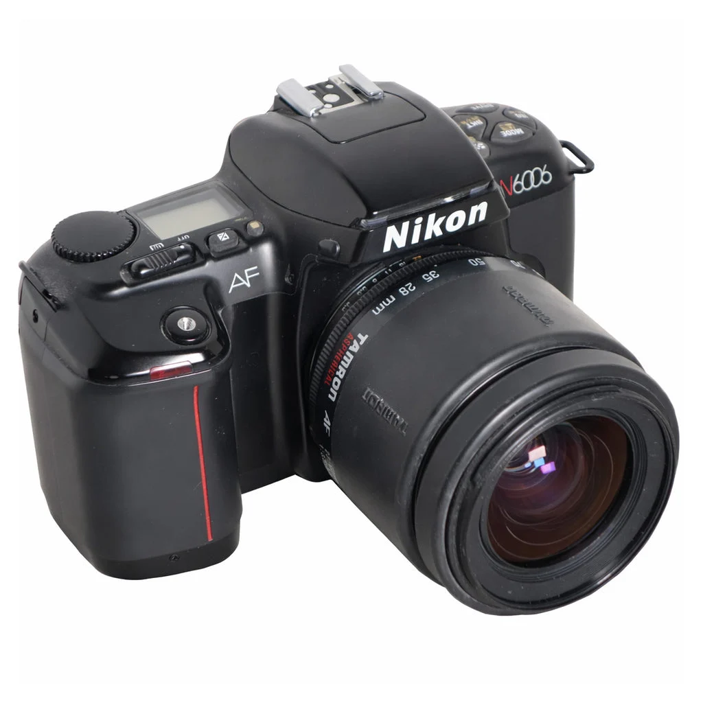 35mm Film Camera - Nikon n6006 SLR / 28 - 300mm Lens (Vintage)