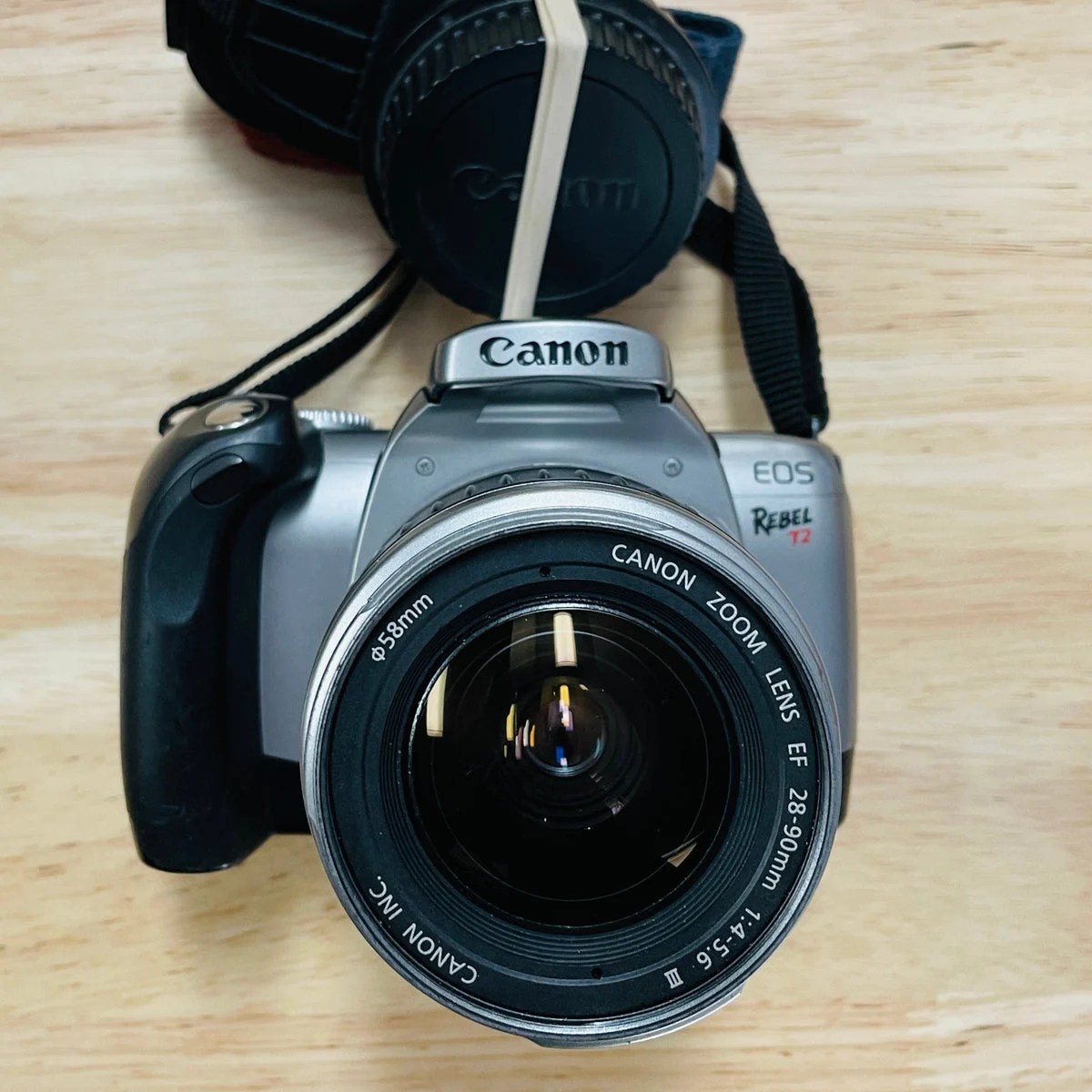 Canon Rebel T2 Camera w/ EF 28-90mm f/4-5.6 S#21000145