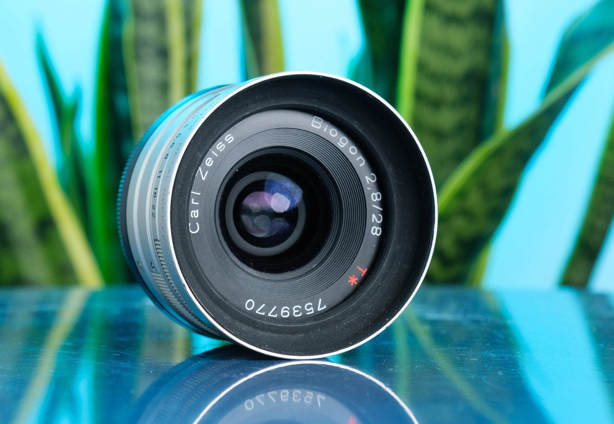 Contax 28mm f/2.8 Zeiss Biogon G Mount Telephoto Lens Autofocus G1 G2 MINT