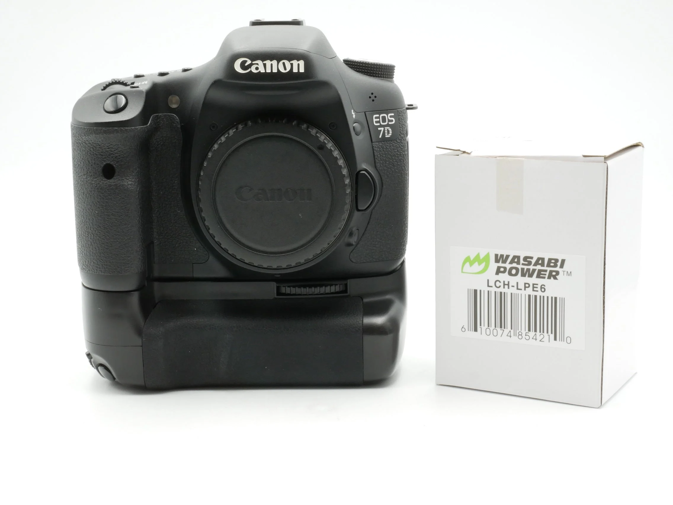 Used Canon EOS 7D with Battery grip (0611708162WW)