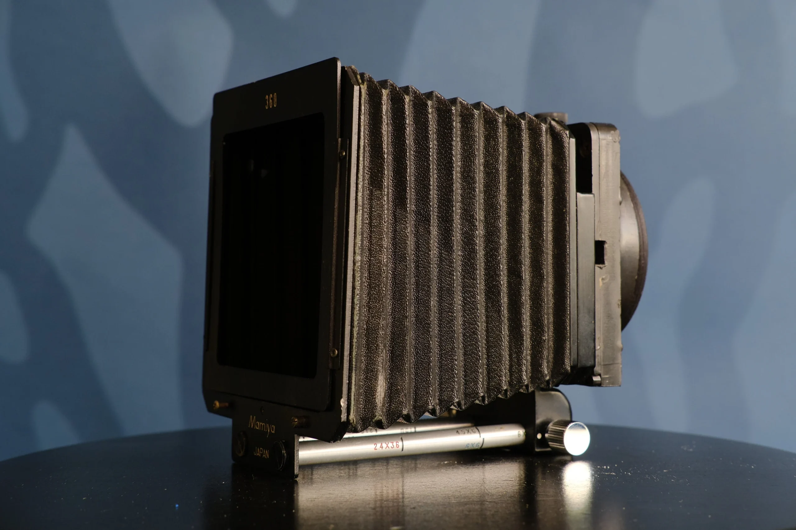 Mamiya Bellows Hood Compendium lens shade- 360mm Plate
