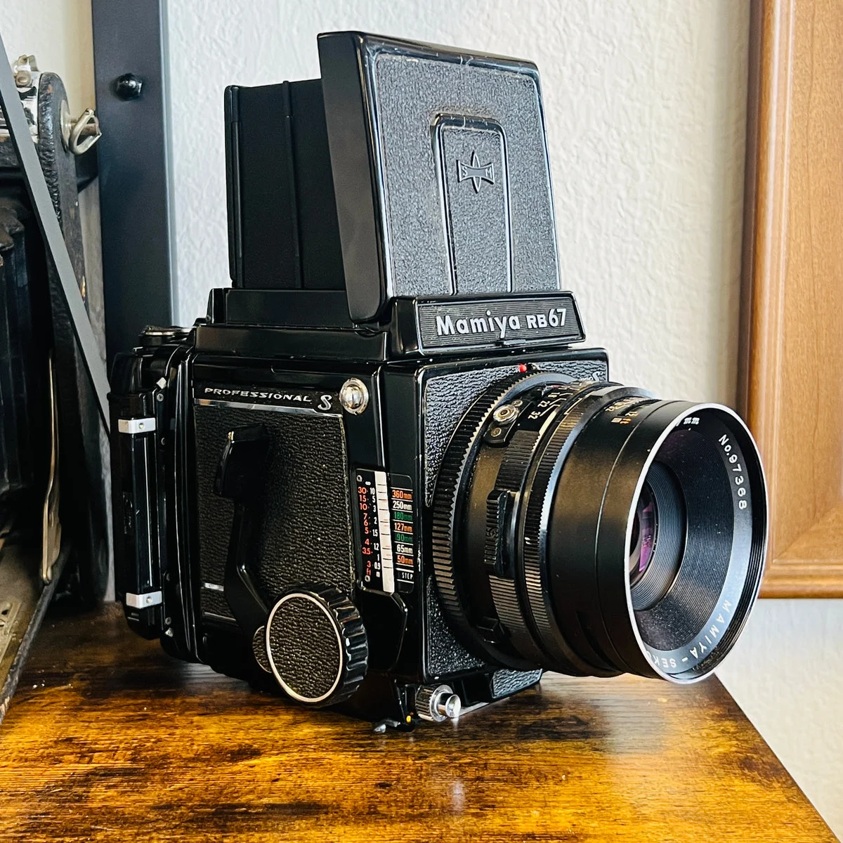 Mamiya RB67 + Mamiya Sekor C 127mm 3.8 Lens