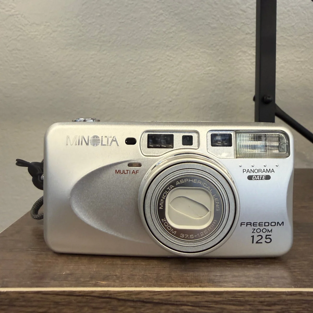 Minolta Freedom Zoom 125 Multi AF 35mm Film Point & Shoot Camera