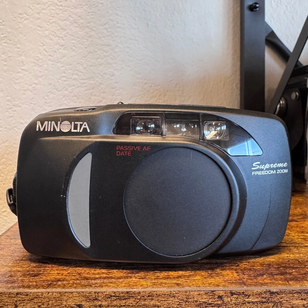 Minolta Supreme Freedom Zoom – 35mm Point & Shoot Film Camera