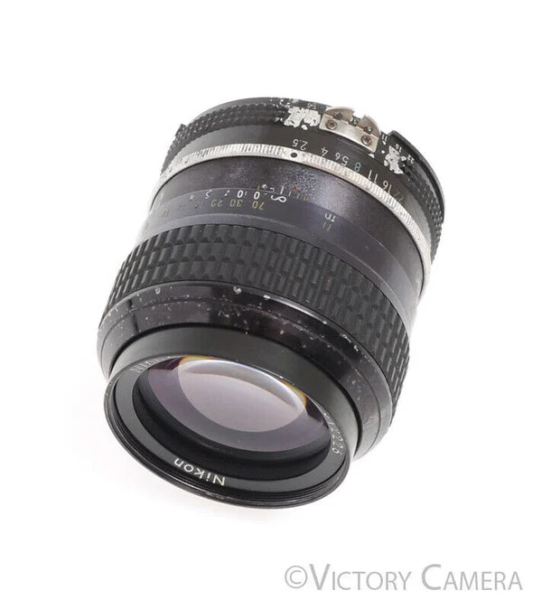 Nikon Nikkor 105mm f2.5 AI Telephoto Prime Lens -Light Haze- [EXC-]