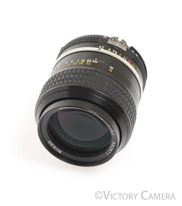 Nikon Nikkor 105mm f2.5 Photomic AI Portrait Prime Lens [EXC+]
