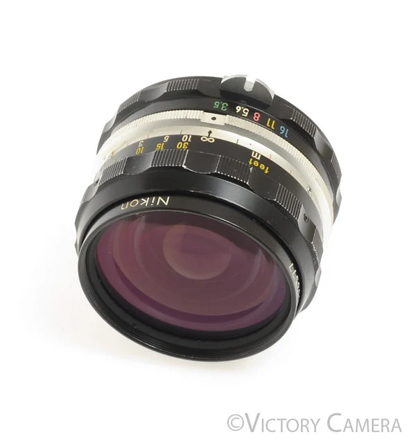 Nikon Nikkor-H 28mm f3.5 non-AI Wide Angle Prime Lens [EXC-]