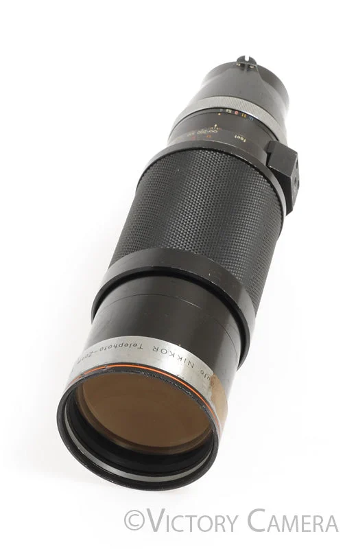 Nikon Nikkor Telephoto-Zoom 8.5cm-25cm (85mm-250mm) f4-4.5 Non-AI Lens -BGN- [EXC-]
