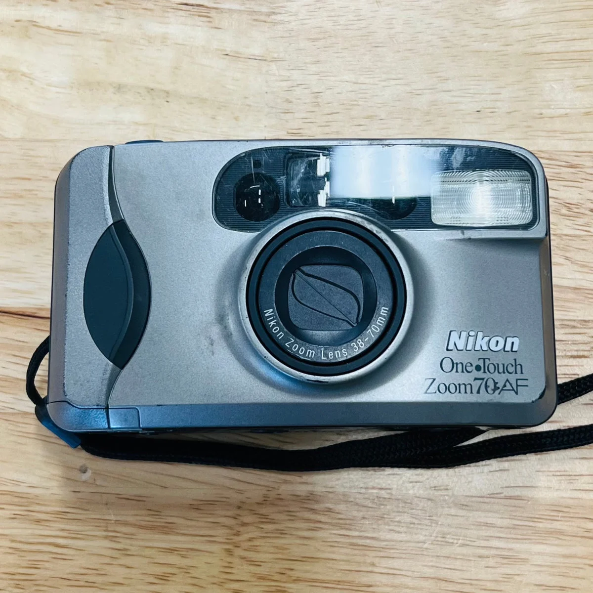 Nikon One Touch Zoom 70 AF 35mm Point and Shoot Camera S#4105300