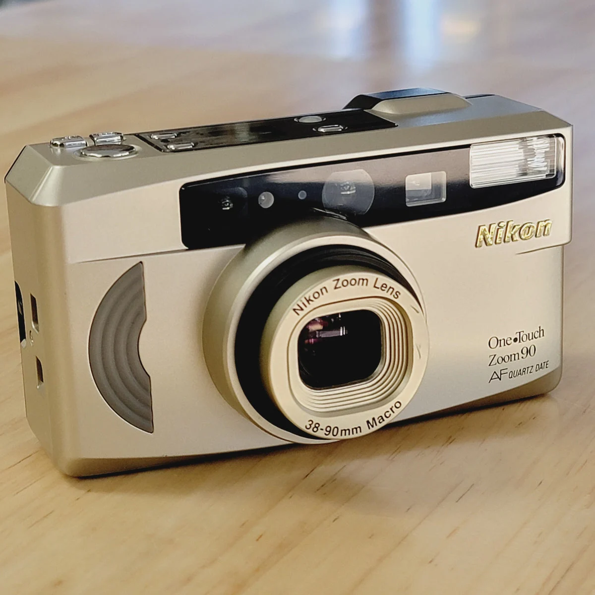 Nikon One Touch Zoom 90 AF Quartz Date