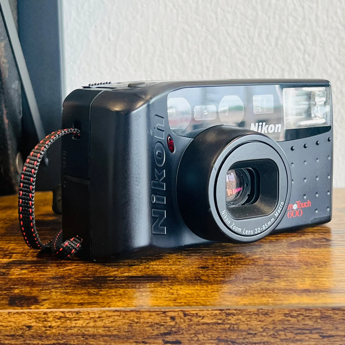 Nikon Zoom Touch 600