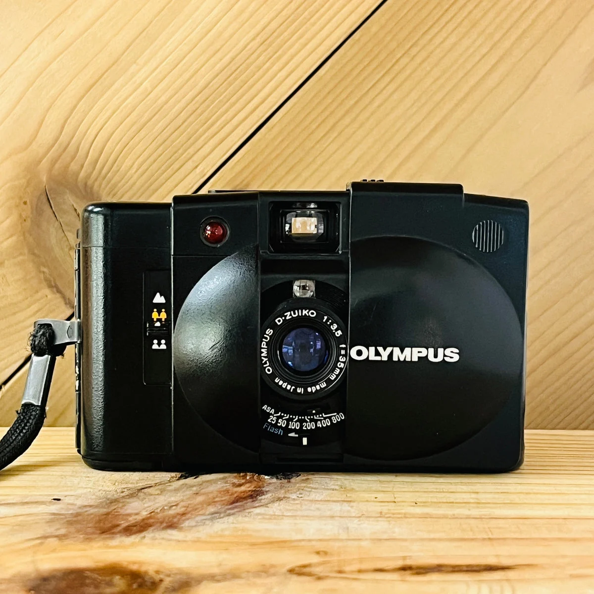 Olympus XA2 35mm Camera, Black