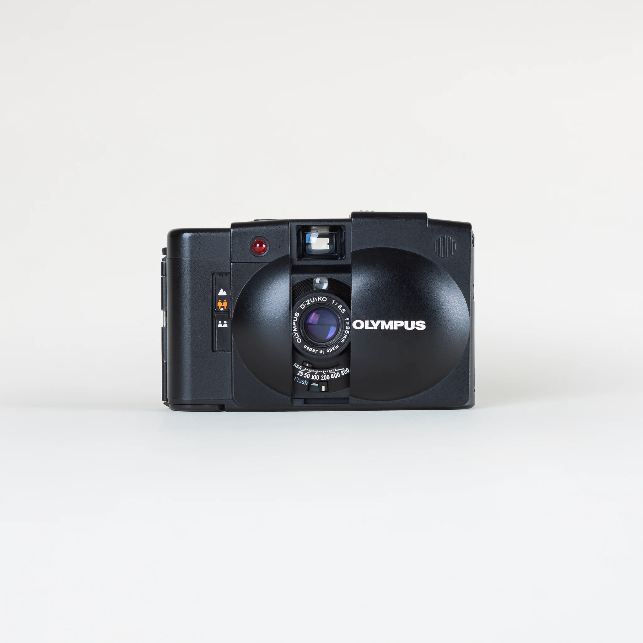 Olympus XA2