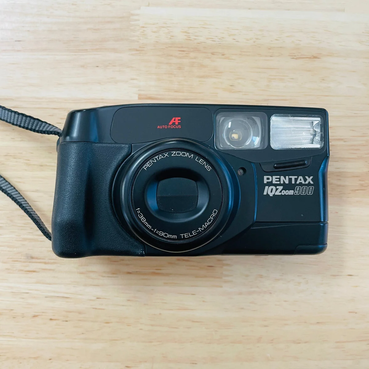 Pentax IQZoom 900 Point And Shoot