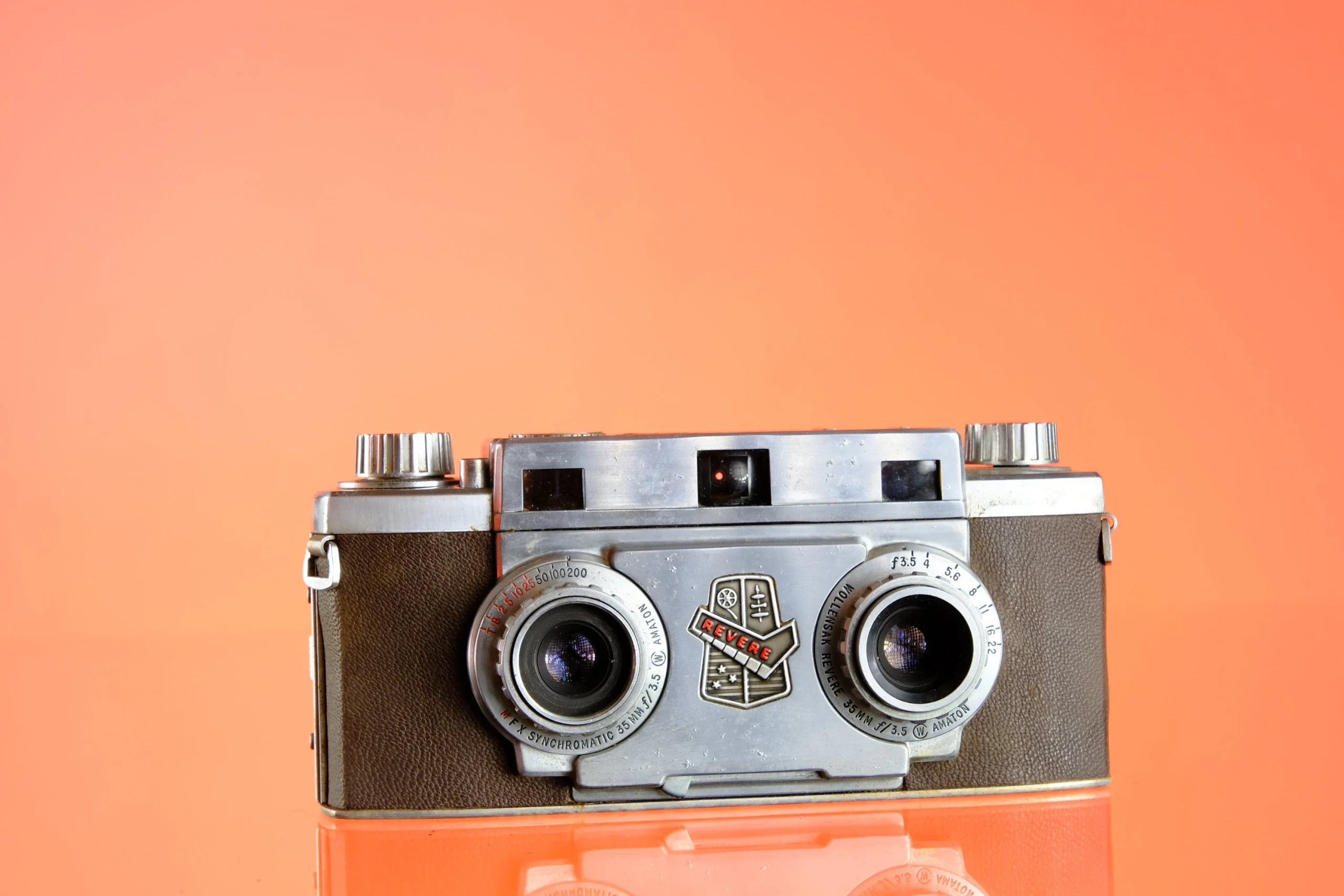 Revere Stereo 33 Camera 35mm 3D Camera For Display