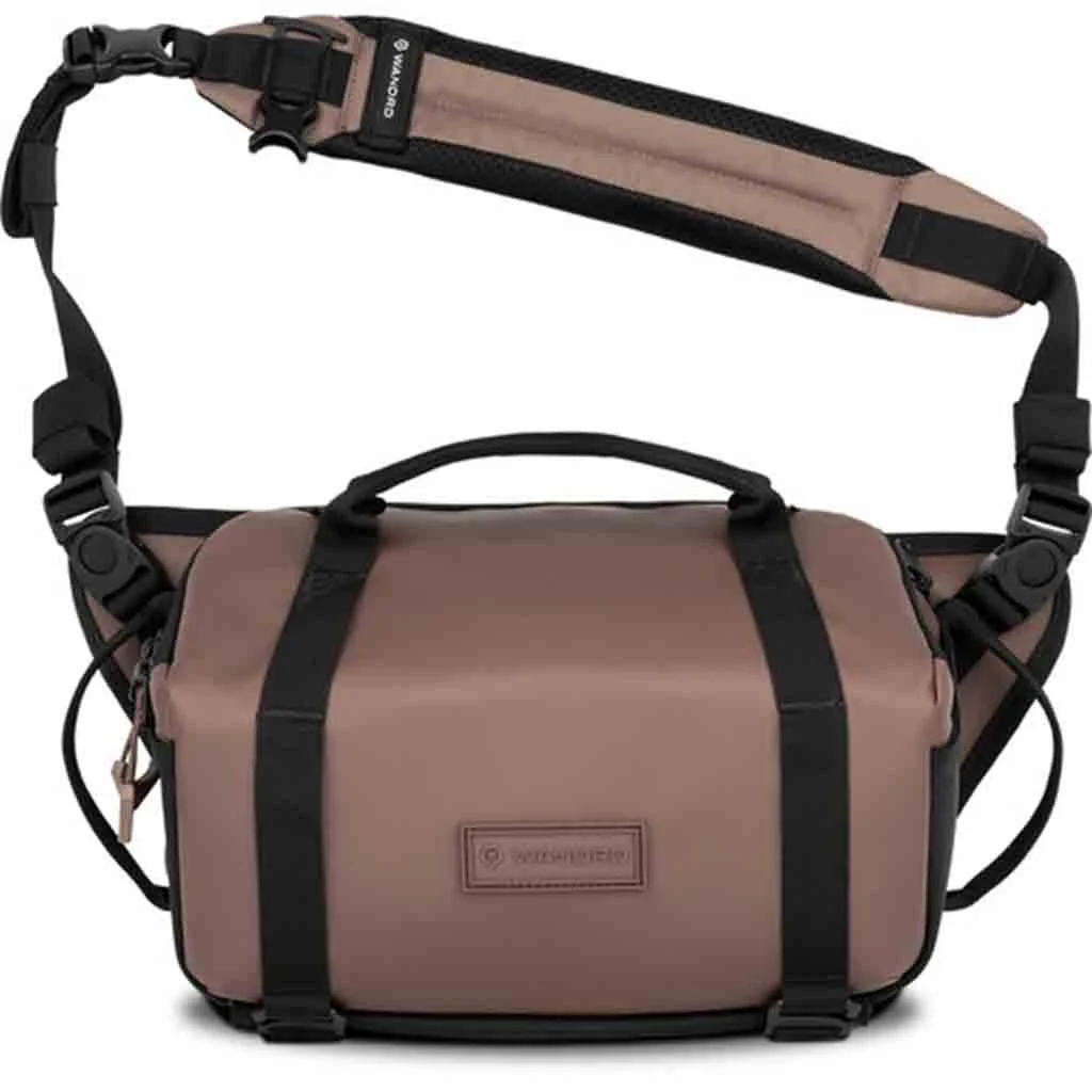 Wandrd Rogue Sling 6L V2 Bag in Atatama Clay