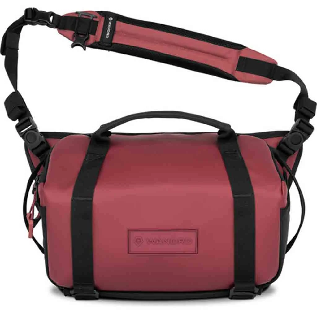 Wandrd Rogue Sling 9L V2 in Rhone Burgundy