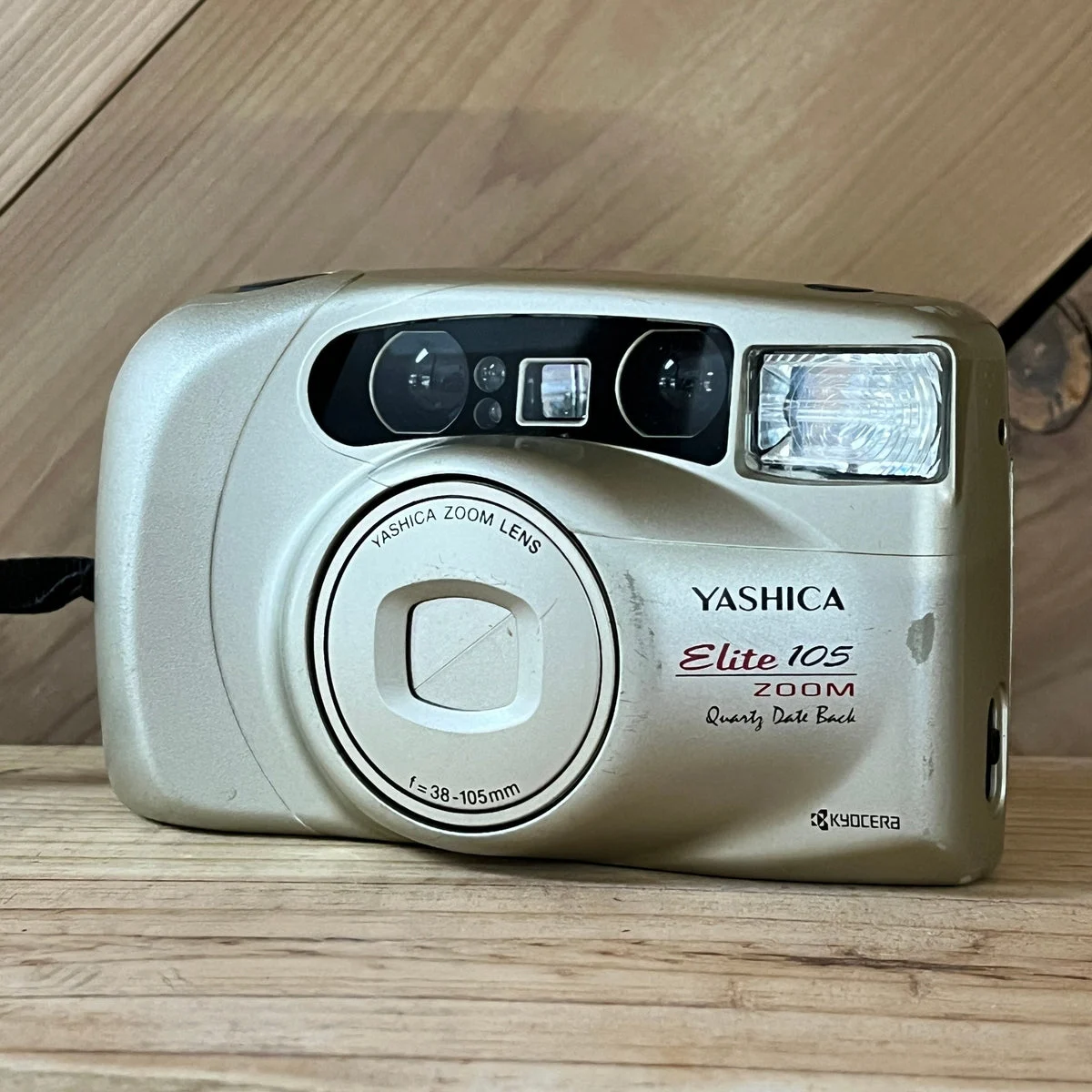 Yashica Elite 105 Zoom
