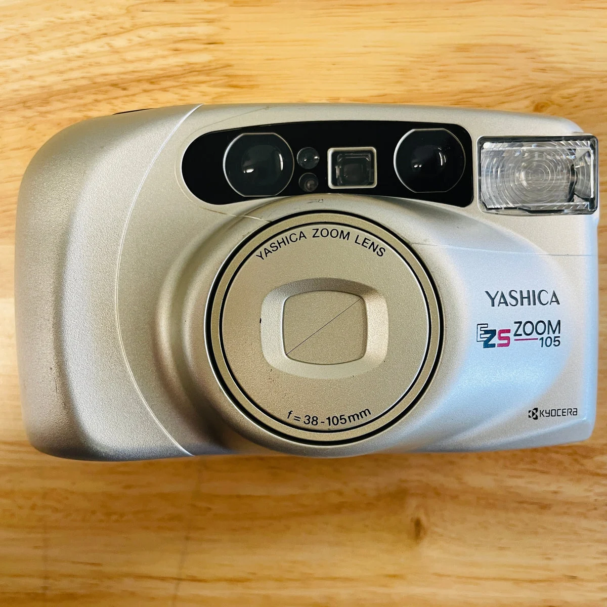 Yashica EZS Zoom 105 Point and shoot 35mm camera